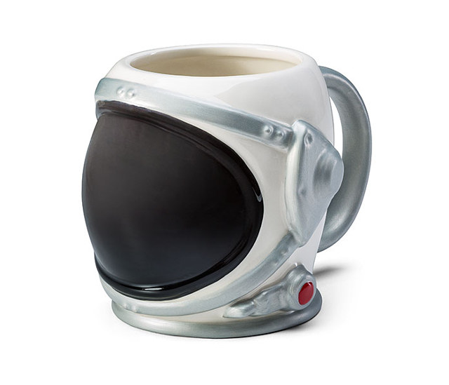 astronaut helmet mug