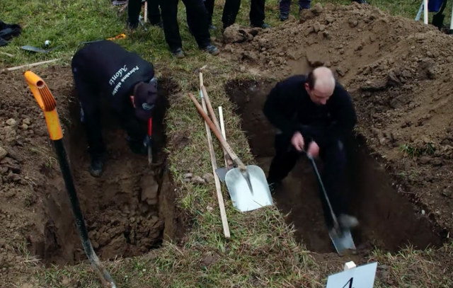grave digging competition