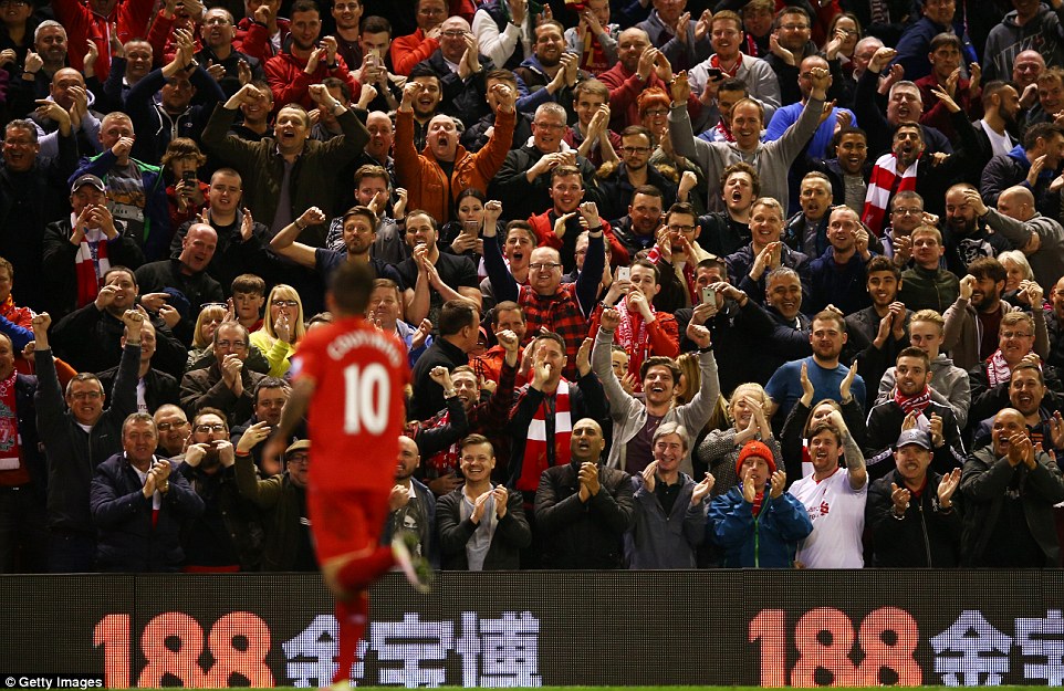 33604B5400000578 3550477 Coutinho a fans favourite at Anfield went over to the supporters a 30 1461194761162