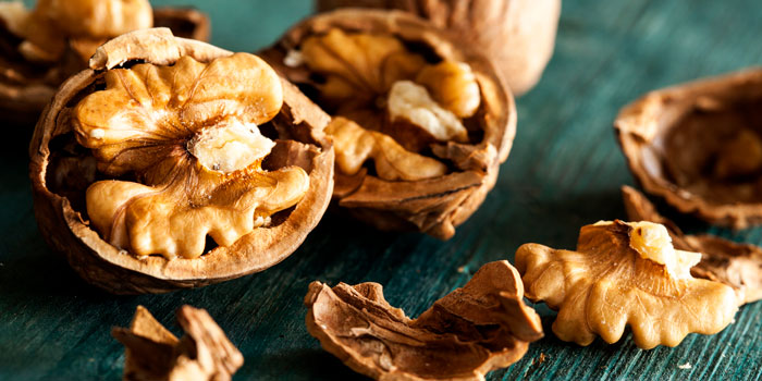 the health benefits of walnuts in shells 700 350