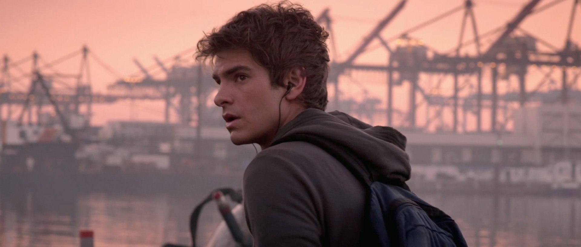 andrew garfield as peter parker in the amazing