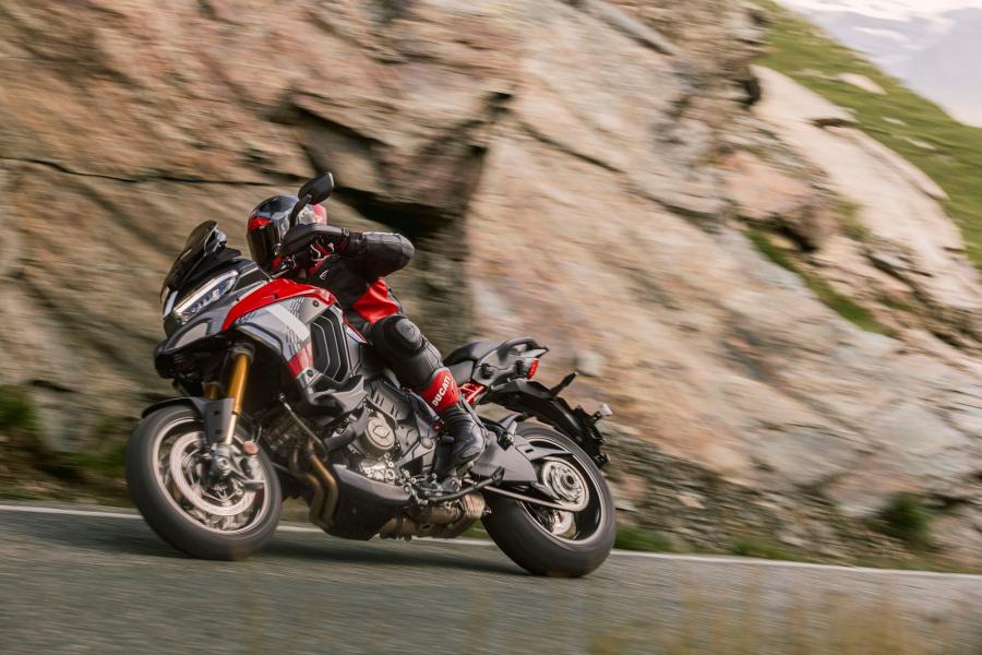 MY25 DUCATI MULTISTRADA V4 PIKES PEAK photo6