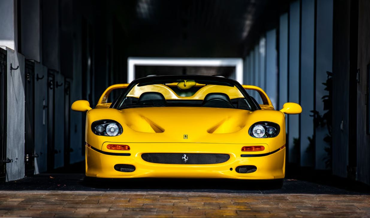 ferrari lauren2