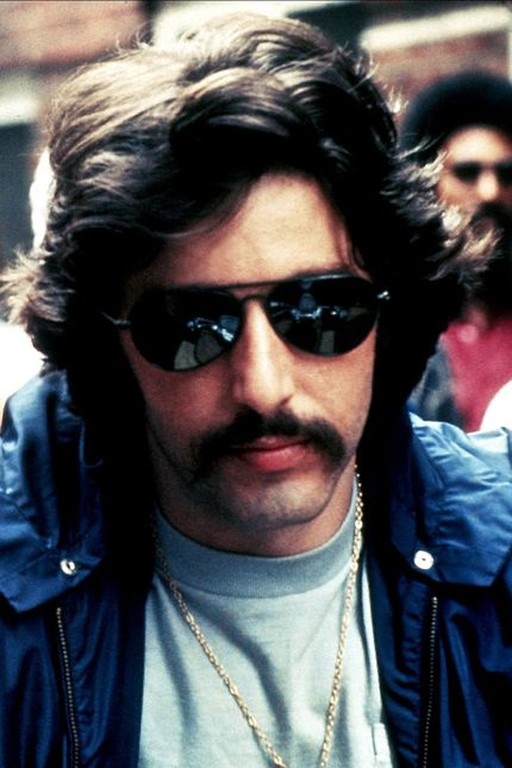 To undercover του Al Pacino στο Serpico. Για τύπους που σιχαίνονται την δουλειά τους.