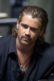 Το διακριτικό του Colin Farrell στο Miami Vice. Για τους άντρες που αγαπούν το μουστάκι, αλλά λατρεύουν και την αξυρισιά.