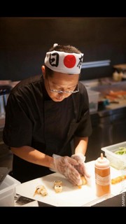 Το Koi στο Σύνταγμα παραδίδει ταχύρρυθμα μαθήματα sushi