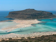 Στη θέση «35» ο Μπάλος στην Κρήτη πάλι: Γαλαζοπράσινα νερά κι άγρια ομορφιά, τύφλα να έχουν οι Σεϋχέλλες.