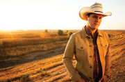 JON PARDI (τραγουδιστής της Country): « 'Cause the devil wears black and he goes by Jack - And he's really good at helpin' me forget»