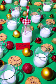 Άγιος Βασίλης - Μπισκότα και γάλα
