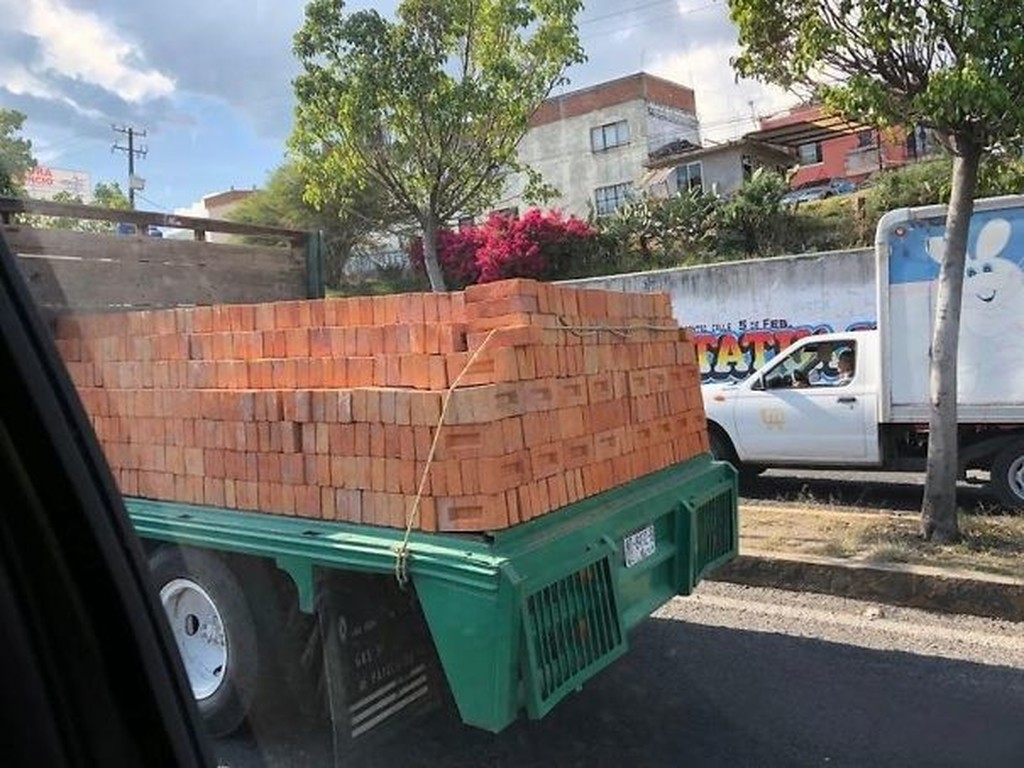 Είναι προφανές ότι κανένας από αυτούς τους οδηγους δεν έχει ακούσει Θάνο Καλλίρη