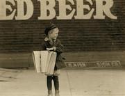 Ο πεντάχρονος Φράνσις πουλούσε καθημερινά εφημερίδες σε γνωστό δρόμο της Νέας Υόρκης. Δεν έφευγε αν δεν τις πουλούσε όλες.