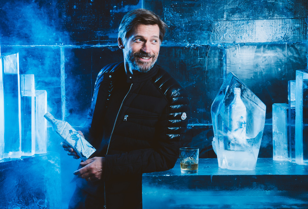 Ο σταρ της σειράς Game of Thrones, Nicolaj Coster-Waldau, απολαμβάνει το limited edition Scotch whisky, White Walker by Johnnie Walker, εν αναμονή της 8ης και τελευταίας σεζόν της δημοφιλούς σειράς. 