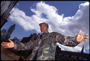 Φωτογραφία του Nas κατά την διάρκεια γυρισμάτων του ''If I Ruled the World'' (1996).