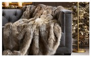 Fau Fur Throw: Κουβέρτα-γούνα για όποιον κοιμάται μονίμως όταν βλέπετε ταινία και ροχαλίζει σαν Καλ Ντρόγκο. Και μην ανησυχείς για την γούνα, είναι faux, 100% συνθετική. 