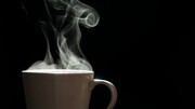 Η τρυπούλα αυτή βοηθά στο να φύγει ο ατμός μέσα από τον καφέ και έτσι να μειωθεί η πιθανότητα να καείς την ώρα που τον καταναλώνεις.