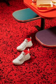 Ο κυρίαρχος του παιχνιδιού, το Dame 5, είναι εδώ