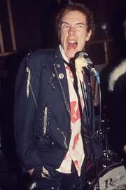Πόσο αυθεντικός υπήρξε στη ζωή του ο Johnny Rotten;
