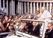 Το 1981 πέθανε ο Πάπας