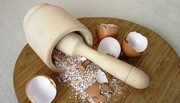 Προσθέστε λίγα τριμμένα τσόφλια αυγών στους σπόρους του καφέ σας πριν την άλεση. Τι κερδίζετε με αυτό; 