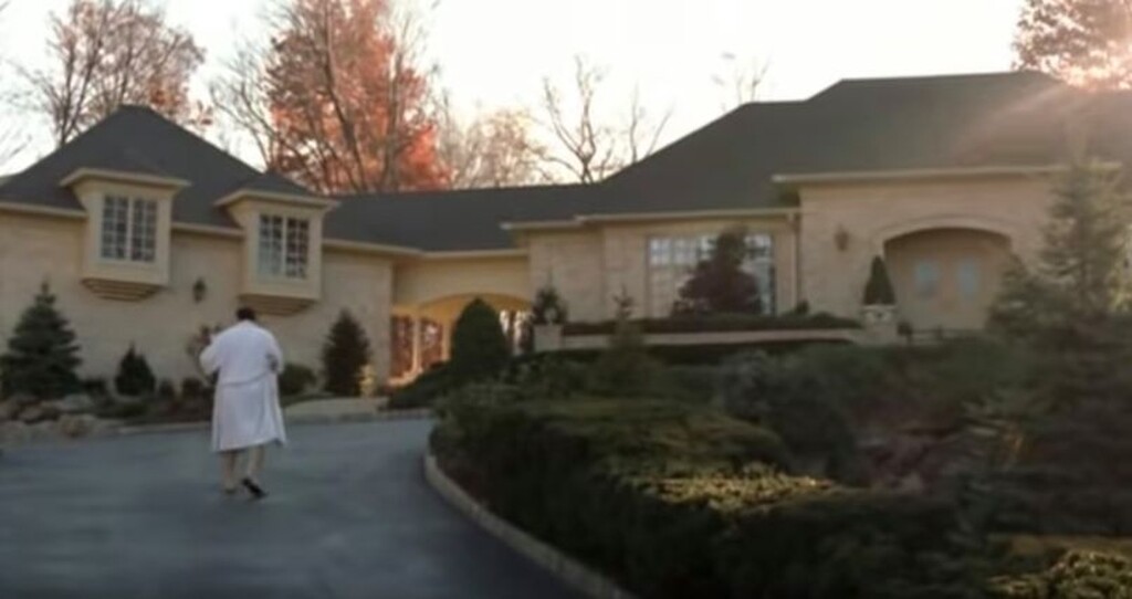 Το σπίτι του Tony Soprano πωλείται έτσι όπως είναι επιπλωμένο