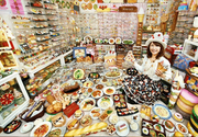 Akiko Obata- Συλλογή από αντικείμενα που σχετίζονται με το γρήγορο φαγητό