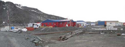 Το αεροδρόμιο στην Ανταρκτική: Το αεροδρόμιο Teniente R. Marsh Airport στο νησί King George έχει βασικό στόχο να εξυπηρετεί τους κατοίκους του κοντινού χωριού και τους εργαζόμενους στη βάση Presidente Eduardo Frei Montalva.