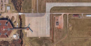 Το αεροδρόμιο της φυλακής: Η φυλακή Federal Transfer Center στην Oklahoma City είναι χώρος προσωρινής κράτησης ανδρών και γυναικών. Οι κρατούμενοι μεταφέρονται στις διάφορες φυλακές της χώρας μέσω του κέντρου το οποίο έχει απευθείας πρόσβαση στο τοπικό αεροδρόμιο.