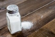 Τι θα γίνει αν αφήσεις μια χούφτα αλάτι έξω από την πόρτα σας;