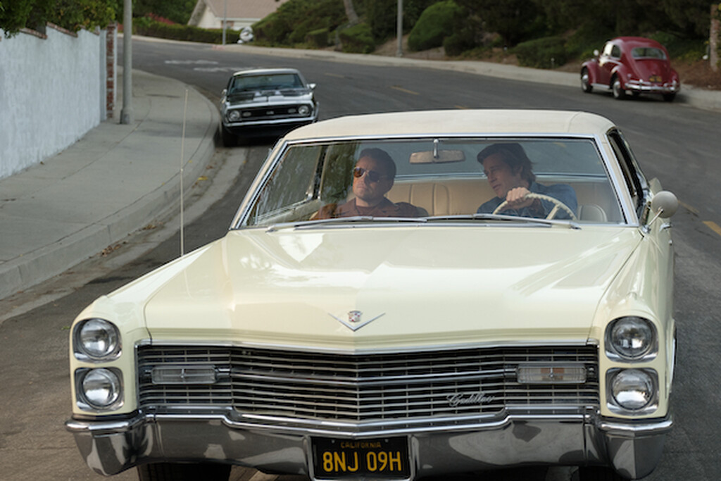 1966 Cadillac Coupe de Ville: Αν και ανήκει στον ηθοποιό Rick Dalton (Leonardo DiCaprio), αυτό το 1966 Coupe de Ville οδηγείται αποκλειστικά σε όλη την ταινία από τον Cliff Booth (Brad Pitt)