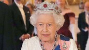 6. Πρίγκιπας Ουίλιαμ: Ο πρίγκιπας Ουίλιαμ θα γίνει πρώτος στην σειρά διαδοχής και θα πάρει τον τίτλο του Πρίγκιπα της Ουαλίας. Η γυναίκα του θα γίνει πριγκίπισσα της Ουαλίας, έναν τίτλο που κάποτε είχε η Πριγκίπισσα Νταϊάνα.