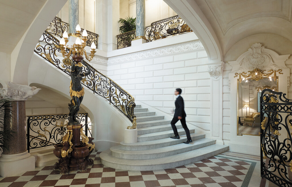 Πώς ένα παλάτι στο Παρίσι έγινε ξενοδοχείο