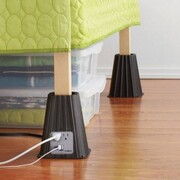 Εκμεταλλευτείτε κάθε εκατοστό χώρου και όγκου, με αυτά τα μοναδικά καλύμματα για τα πόδια του κρεβατιού που χρησιμεύουν σαν πρίζες και θύρες USB!

