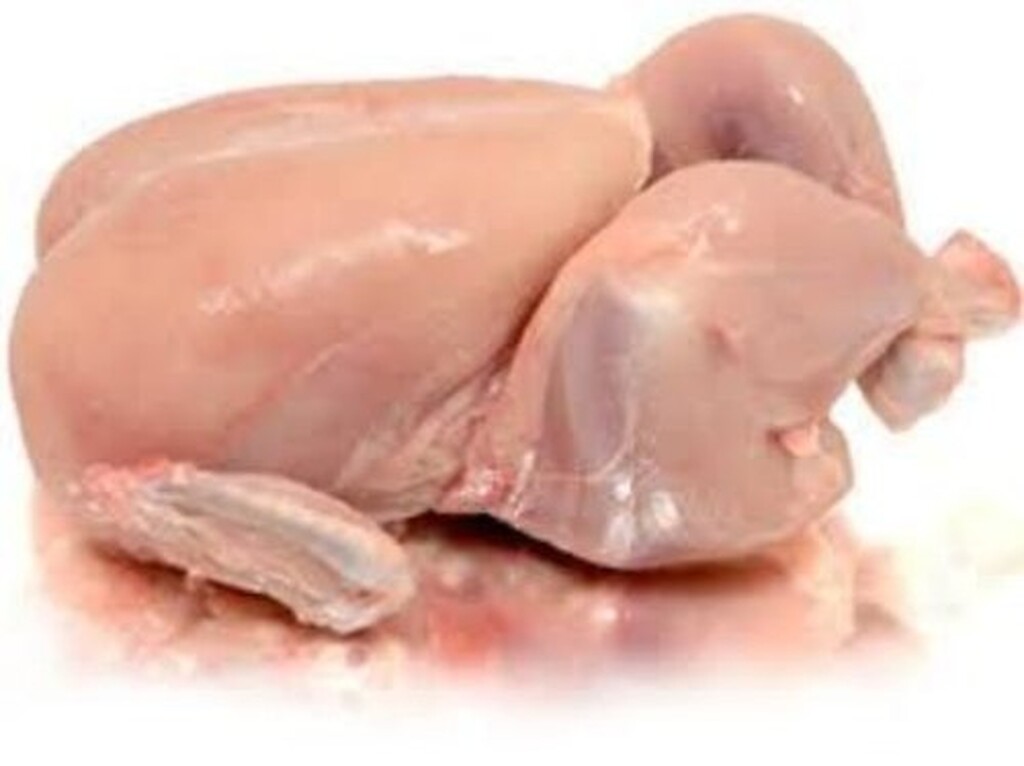 Τα μικρόβια που μας αρρωσταίνουν βρίσκονται συχνά στο έντερο των υγιών πουλερικών και, βάσει νόμου, επιτρέπεται να βρίσκονται στο ωμό κοτόπουλο, θεωρώντας ότι κανείς δεν τρώει ένα μέτρια ψημένο κοτόπουλο και ότι το πολύ ψήσιμο θα σκοτώσει τα βακτήρια.