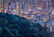 Το Χονγκ Κονγκ πριν το ηλιοβασίλεμα γίνεται μπλε