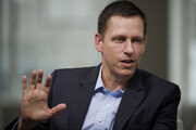 Ο Peter Thiel, συνιδρυτής της PayPal, ήταν ο πρώτος μεγάλος επενδυτής του Facebook. 