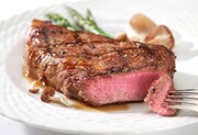 Κλείσε το καπάκι. Σε περίπου 15 λεπτά το κρέας θα έχει ξεπαγώσει. Σε λίγη ώρα θα έχεις το φαγητό στο τραπέζι σου.