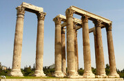 «κολώνα» και αυτό γιατί το πρώτο γλέντι της Καθαράς Δευτέρας στην Αθήνα πραγματοποιήθηκε στους Στύλους του Ολυμπίου Διός.