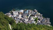 Αυτή η πόλη στις Άλπεις θυμίζει το χωριό των Hobbit