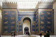 Μουσείο της Περγάμου, Βερολίνο.
Άλλο ένα διάσημο μουσείο δίνει την ευκαιρία σε λάτρεις της αρχιτεκτονικής να θαυμάσουν μεγάλα αρχιτεκτονικά μνημεία της αρχαιότητας όπως την Πύλη της Βαβυλώνας, τον Βωμό της Περγάμου καθώς και άλλες κατασκευές από την αρχαία ελληνική και ρωμαϊκή εποχή. https://artsandculture.google.com/partner/pergamonmuseum-staatliche-museen-zu-berlin?hl=en
