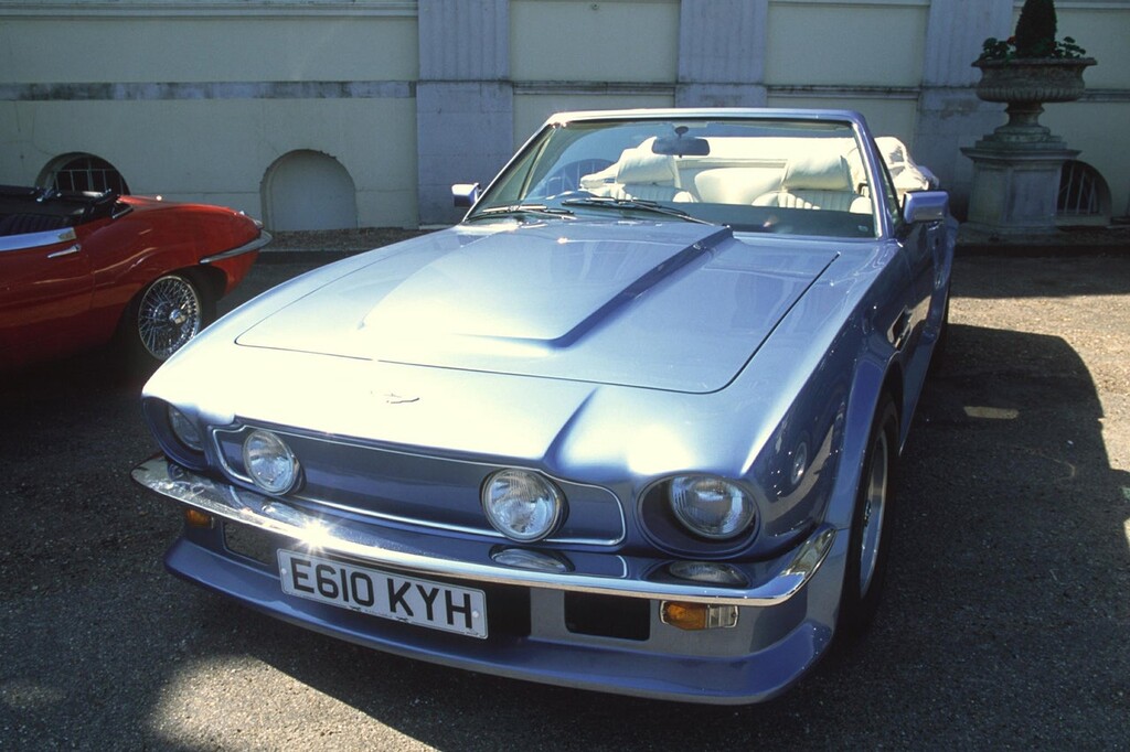 Aston Martin V8 Vantage X-Pack Volante (1987)
