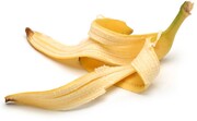 Λιώστε στο μπλέντερ μερικές φλούδες μπανάνας μαζί με λίγο νερό. Τοποθετήστε την κρέμα σε ένα πανί και γυαλίστε τα ασημικά