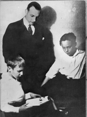 Ο William S. Burroughs με τον αδερφό και τον πατέρα του. (αριστερά)