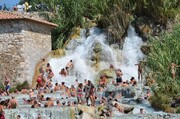 Αν θέλεις πισίνα με ζεστό νερό θα πρέπει να πας στην Τοσκάνη