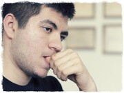 Αυτή η κίνηση όχι μόνο θα σε αποτρέψει από το μασήσεις το νύχι, αλλά επιπλέον θα σου προσφέρει ψυχική δύναμη και κουράγιο.