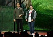 Με casual look στα Kids' Choice Awards το 2016, δίπλα του βρίσκεται ο Josh Gad