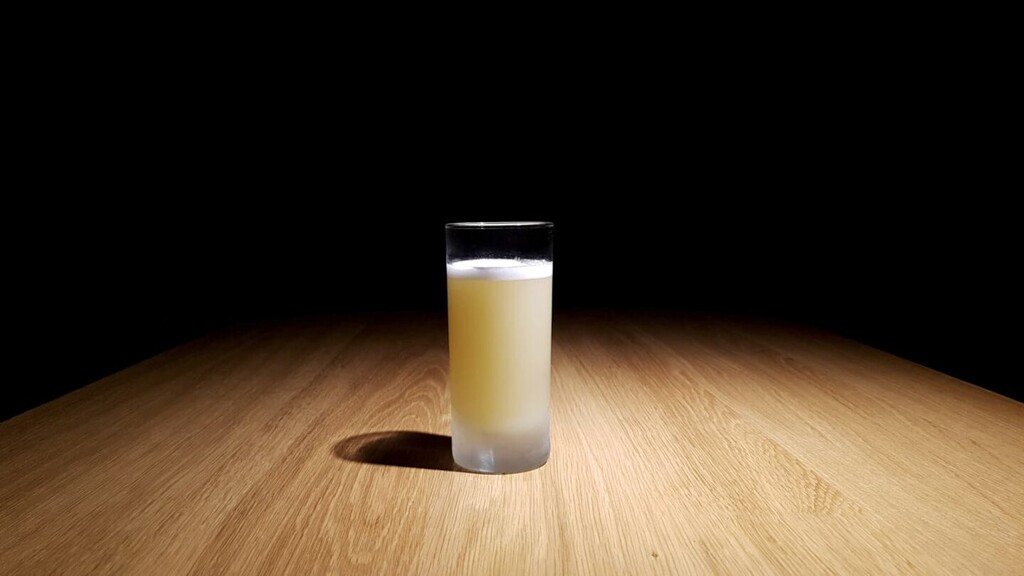 -60 ml ουίσκι 
-20 ml χυμό λεμονιού
-20 ml σιρόπι ζάχαρης
-1 ασπράδι αυγού
-2-3 σταγόνες αψέντι για τα αρώματα
-Περίπου 100 ml σόδα, ανάλογα και με το ποτήρι.