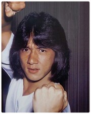 Jackie Chan πόσα χέρια έχεις σπάσει στις ταινίες σου;