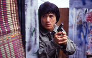 Jackie Chan πόσα χέρια έχεις σπάσει στις ταινίες σου;