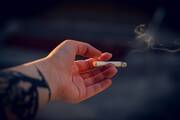 Το κάπνισμα κατά την εφηβεία είναι αναστολές ανάπτυξης, το ίδιο ισχύει και όταν η εγκυμονούσα καπνίζει