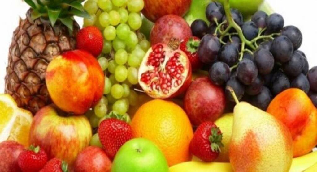 Παρόλο που βρίσκουμε διάφορα είδη μούρων σχεδόν καθ΄όλη τη διάρκεια του χρόνου στα περισσότερα σούπερ μάρκετ, δεν υπάρχει αμφιβολία ότι αυτά τα νόστιμα φρούτα έχουν ακόμα καλύτερη γεύση όταν επιλέγουμε να τα καταναλώσουμε φρέσκα, στην εποχή τους ή από το δέντρο!